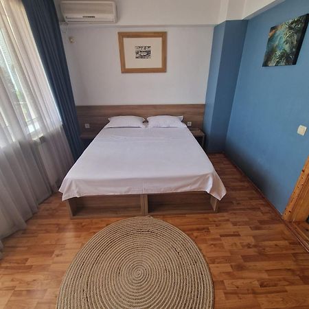 Poarta Apelor Hotell Sarichioi Exteriör bild