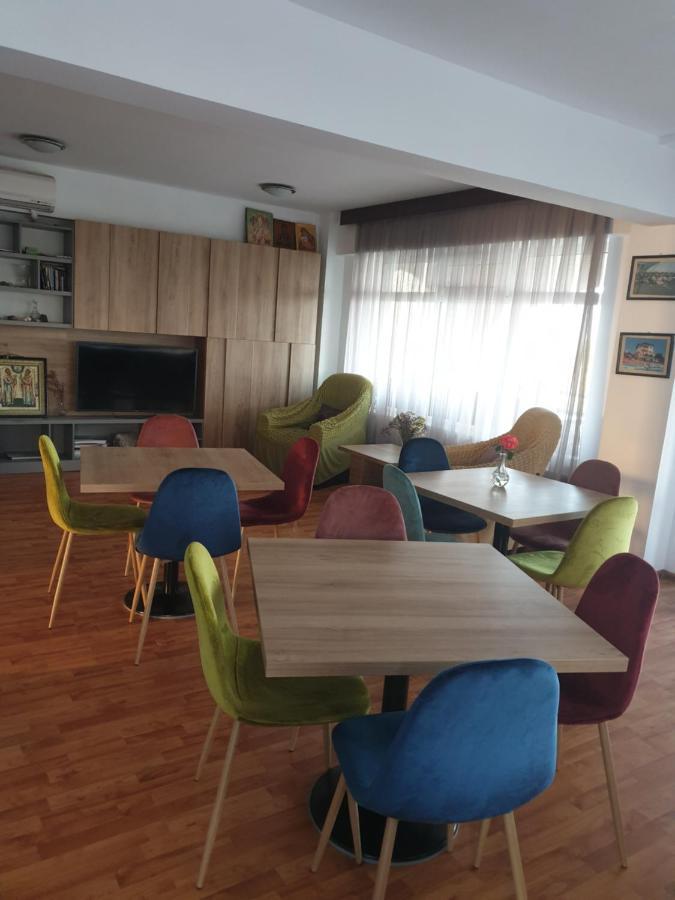 Poarta Apelor Hotell Sarichioi Exteriör bild