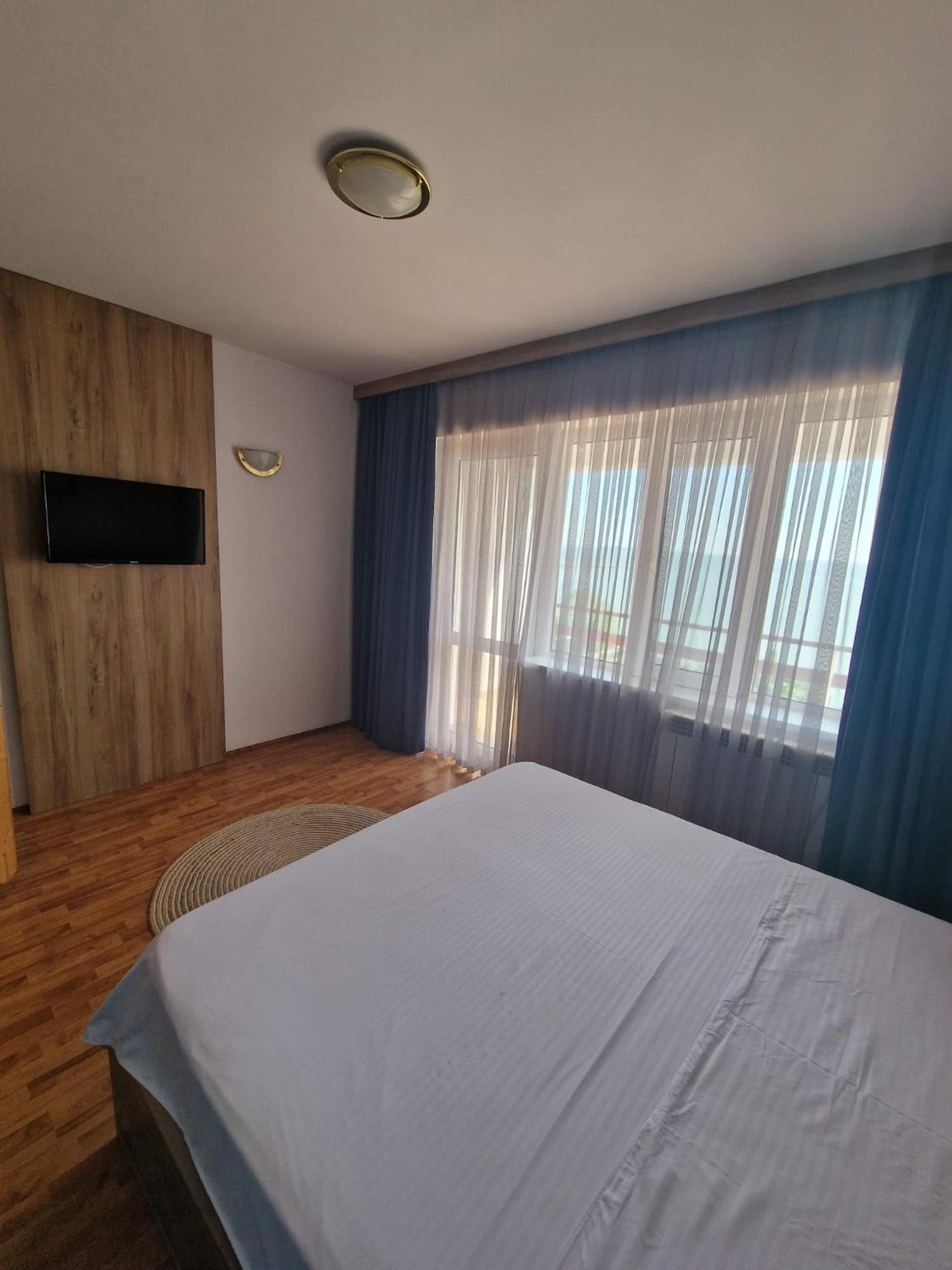 Poarta Apelor Hotell Sarichioi Exteriör bild
